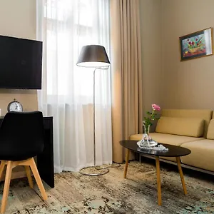 מלון דירות Boutique Adagio