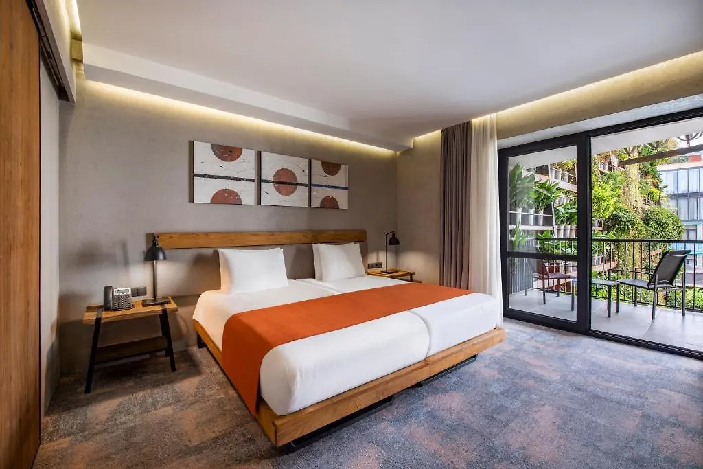 Iota Hotel Tbilisi 5*,