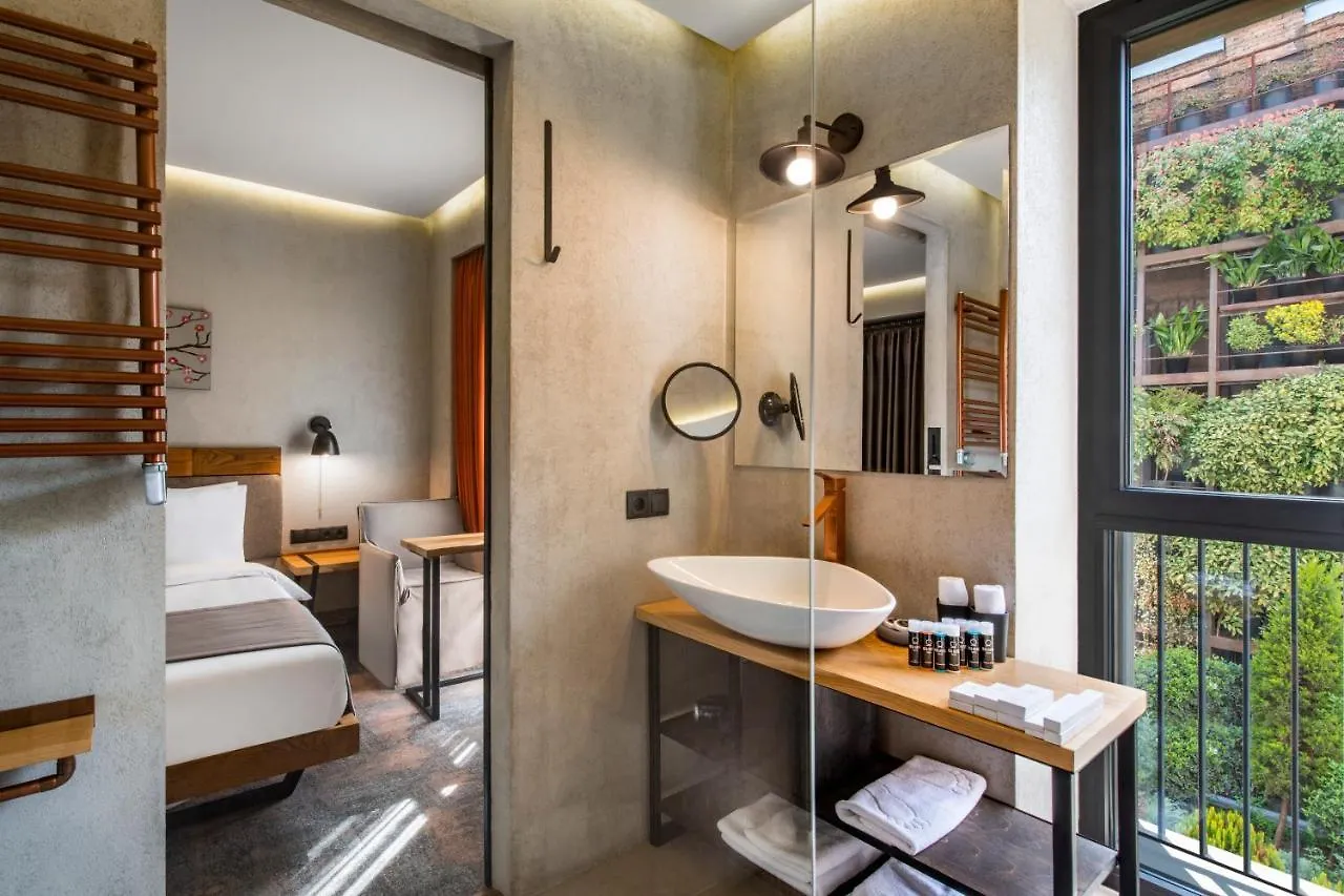 Iota Hotel טביליסי