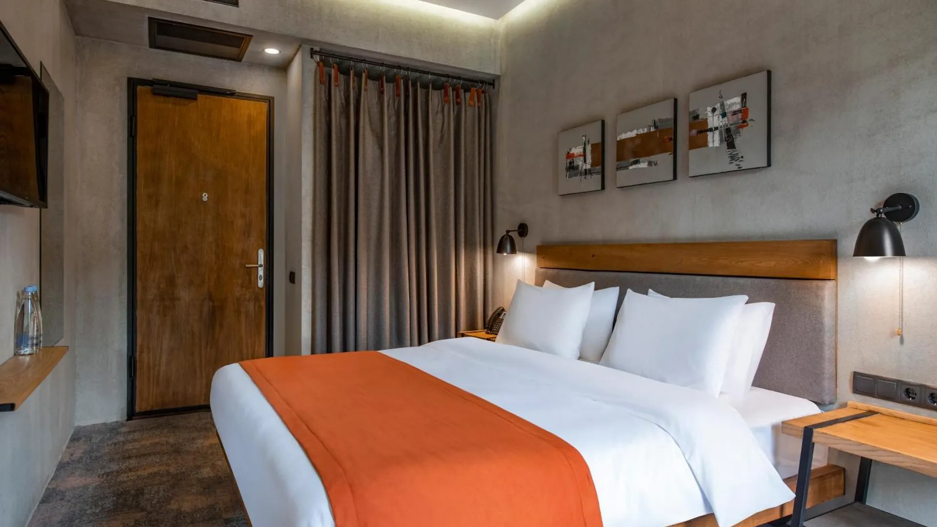Iota Hotel טביליסי